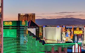 Mgm Signature-28-814 1Br 2Ba F1 Pits View Balcony